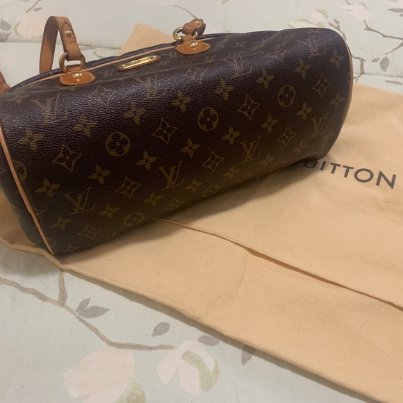 Hangbag - Picture 2 of 5